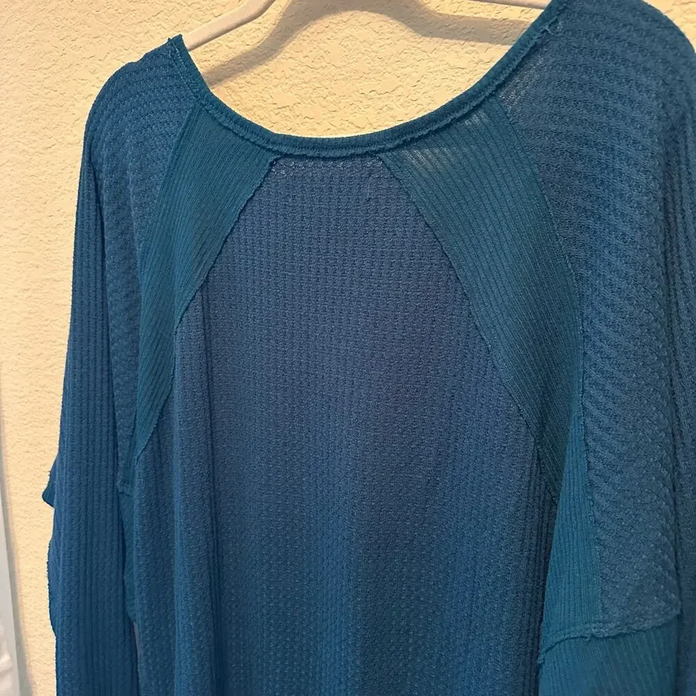 We The Free | Size M Womens long Sleeve V Neck Blouse